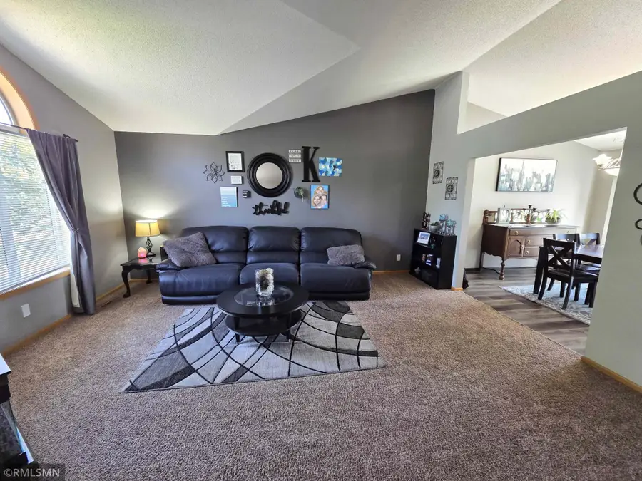 707 4th Avenue Sw, Isanti, MN 55040 - #3