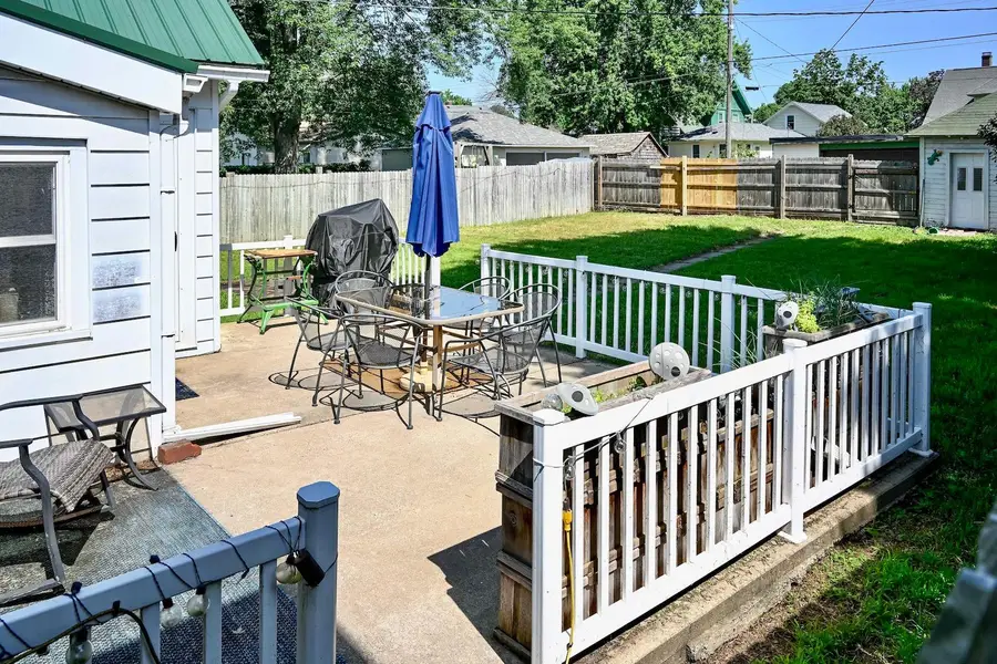214 E Howard Street, Winona, MN 55987 - #3