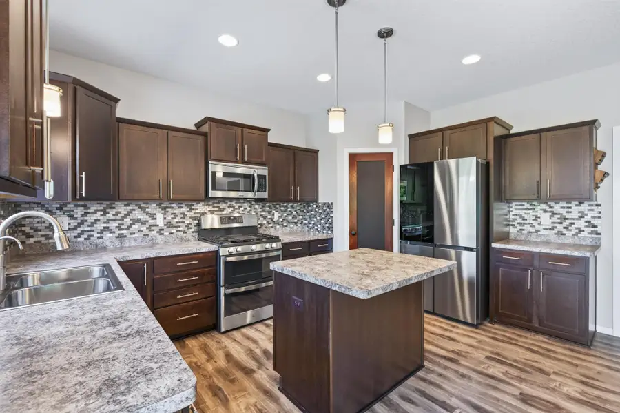 2299 Gall Avenue, Maplewood, MN 55109 - #2