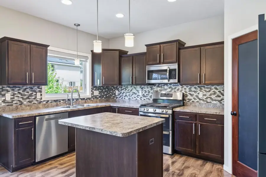 2299 Gall Avenue, Maplewood, MN 55109 - #3