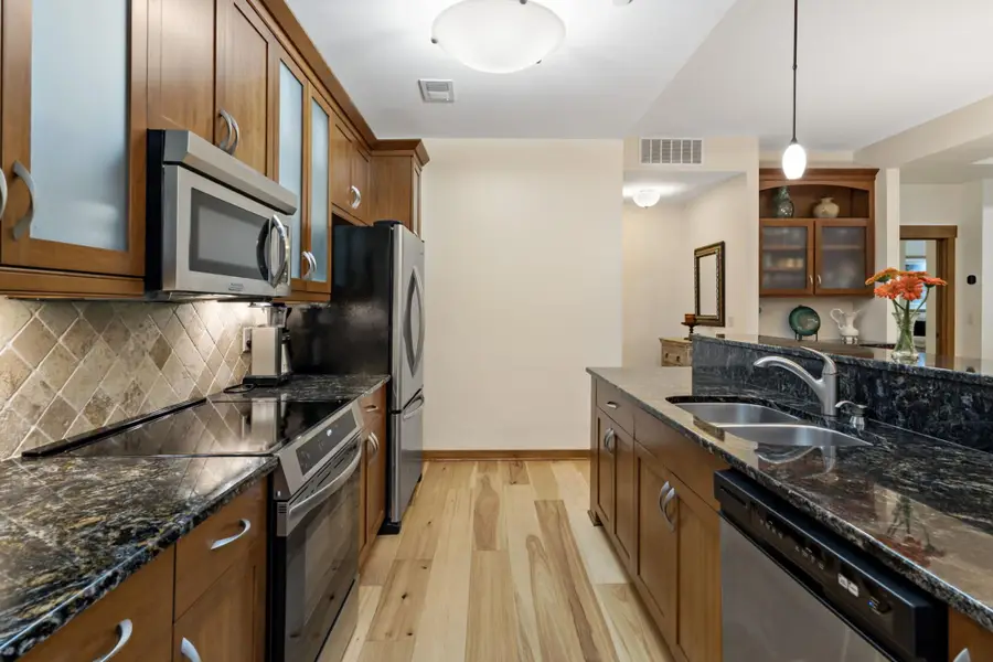 715 Linden Street #108, Mendota Heights, MN 55118 - #3