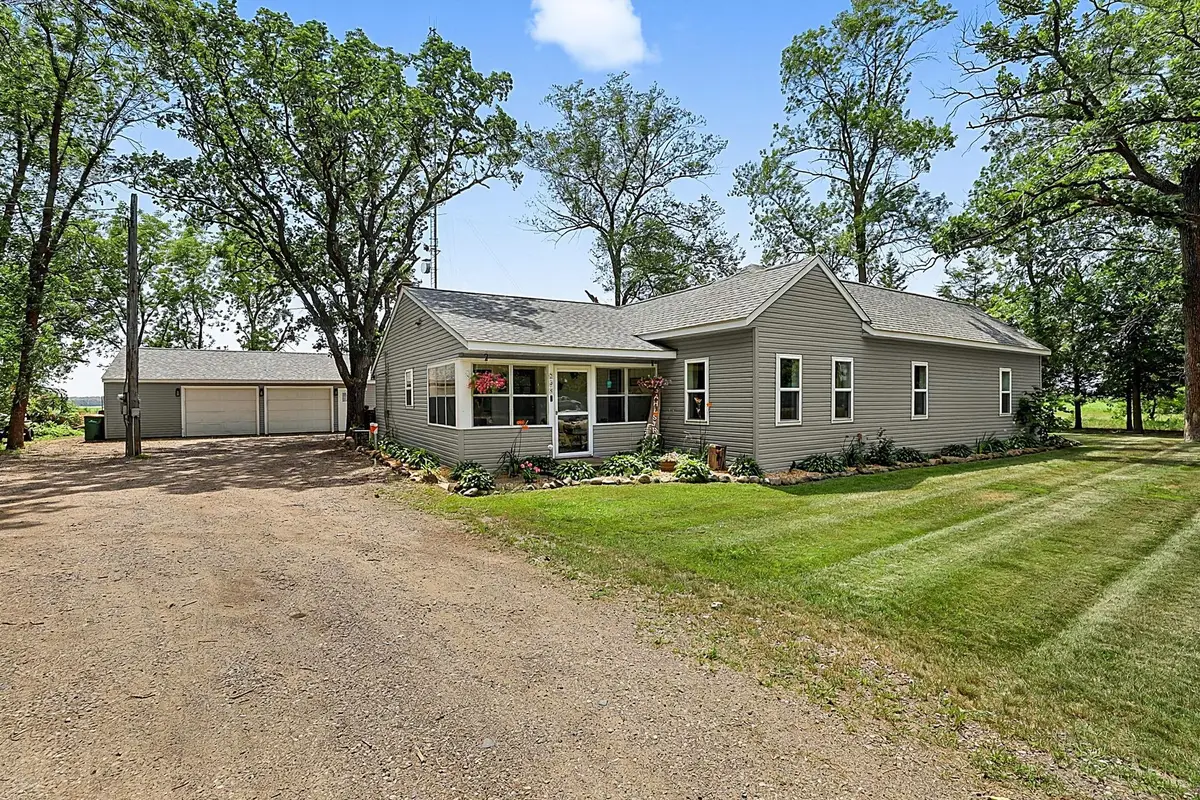 245 W Centre Street, Royalton, MN 56373 - #1
