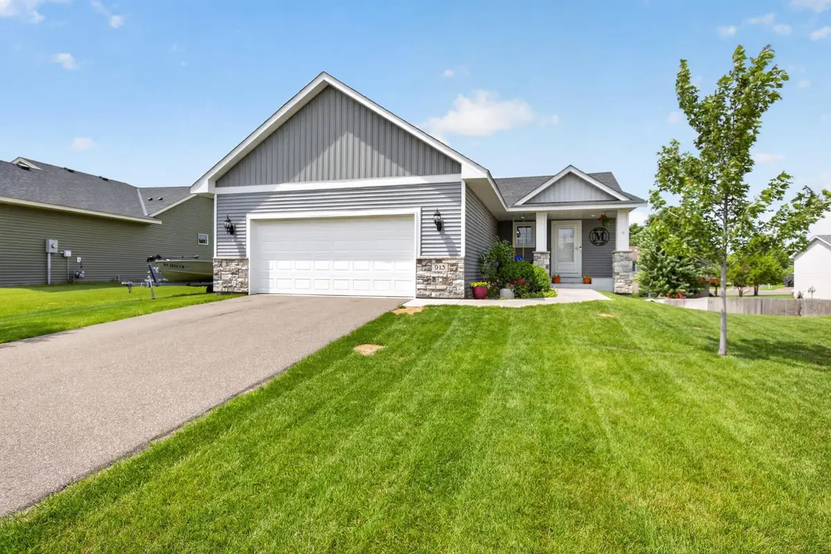 913 Moline Loop Nw, Isanti, MN 55040 - #1