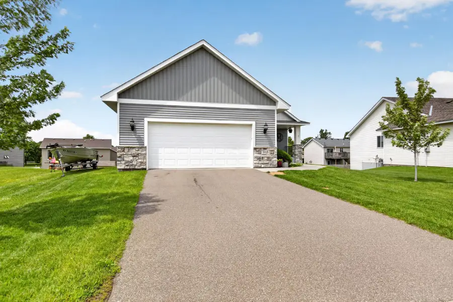 913 Moline Loop Nw, Isanti, MN 55040 - #3