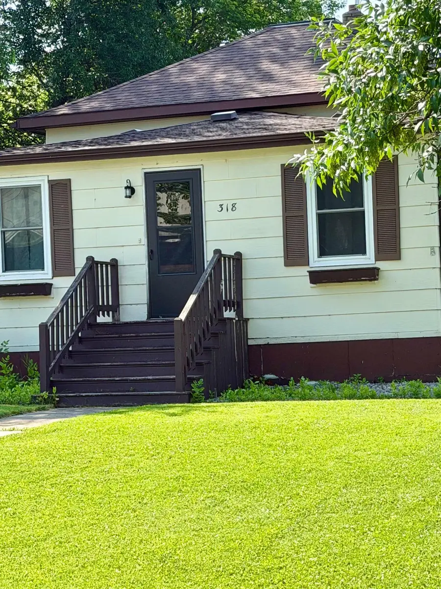318 2nd Street Se, Hallock, MN 56728 - #3