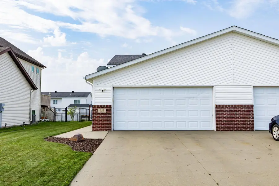 955 42nd Avenue W, West Fargo, ND 58078 - #2