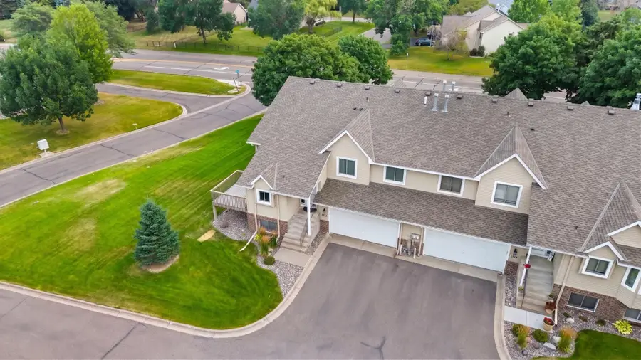 9313 Loch Lomond Lane, Brooklyn Park, MN 55443 - #3