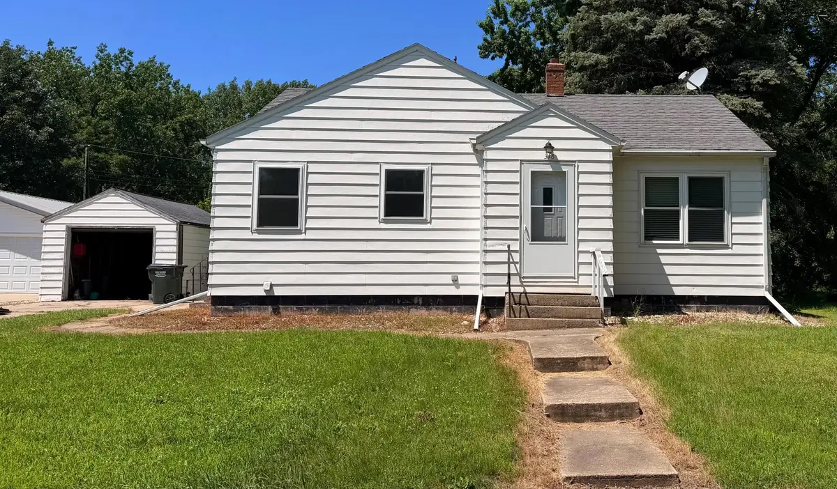 318 5th Avenue Ne, Clara City, MN 56222 - #1