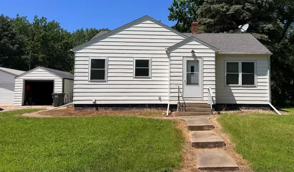 318 5th Avenue Ne, Clara City, MN 56222
