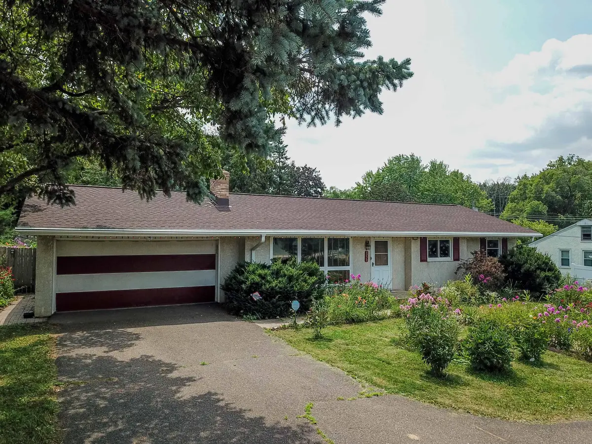 6229 10th Street N, Oakdale, MN 55128 - #1