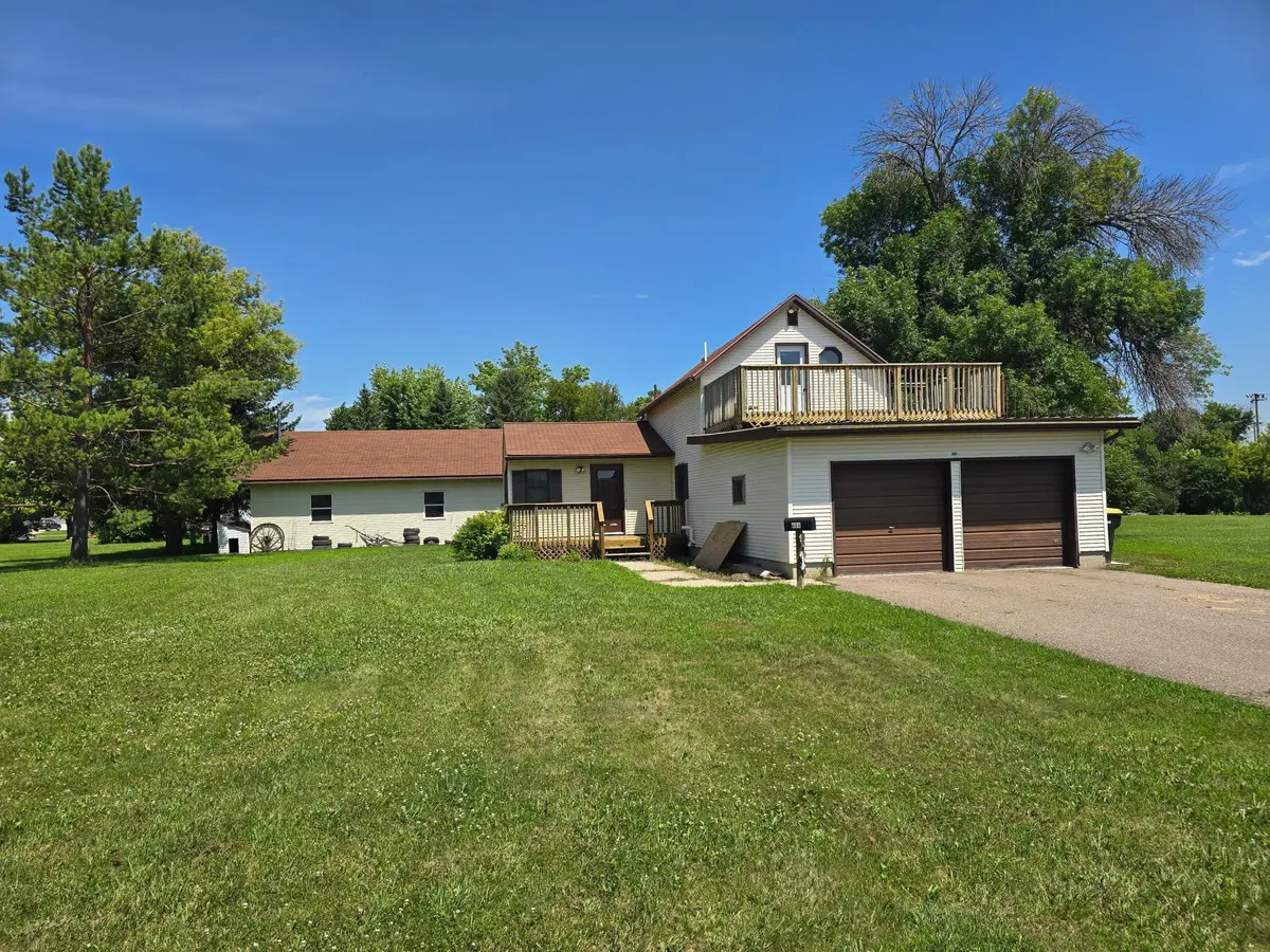 604 E Willow Avenue, Olivia, MN 56277 - #1