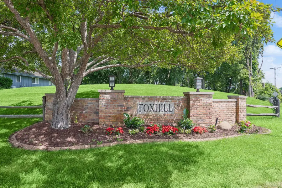 1155 Heritage Lane, Wayzata, MN 55391 - #2