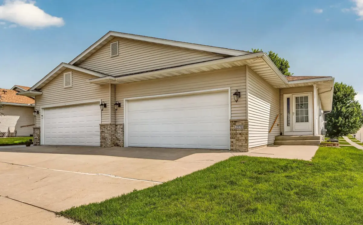 2970 Kenosha Drive Nw, Rochester, MN 55901 - #1