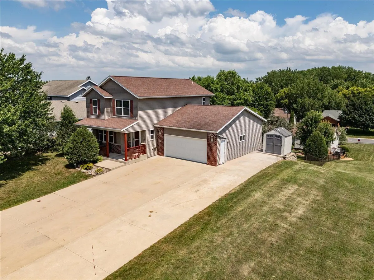 1012 3rd Avenue Ne, Byron, MN 55920 - #1