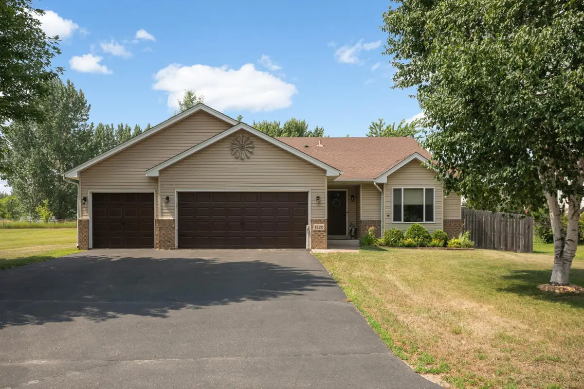 1320 Honeysuckle Lane Se, Cambridge, MN 55008 - #1