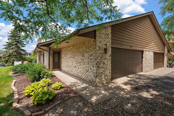 7051 Robinwood Trail, Woodbury, MN 55125
