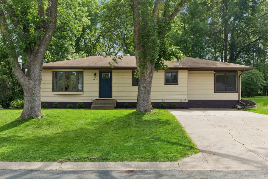 6631 Oakwood Street, Rockford, MN 55373 - #2
