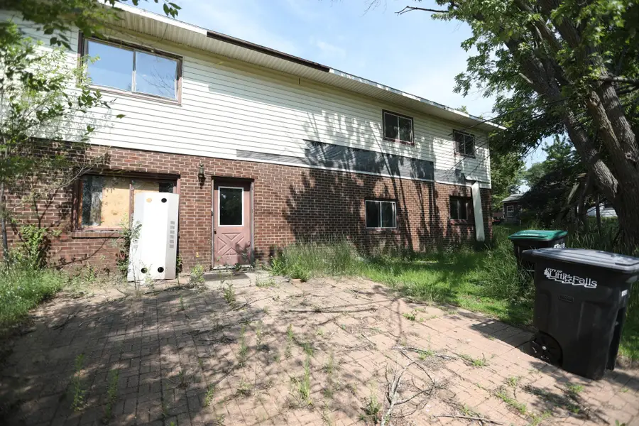 701 9th Street Ne, Little Falls, MN 56345 - #2