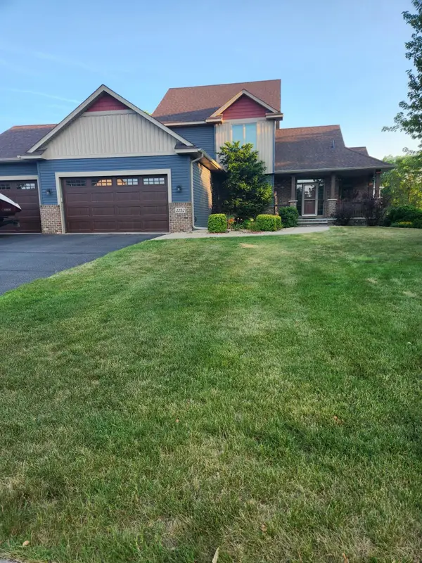 2252 132nd Court Ne, Blaine, MN 55449