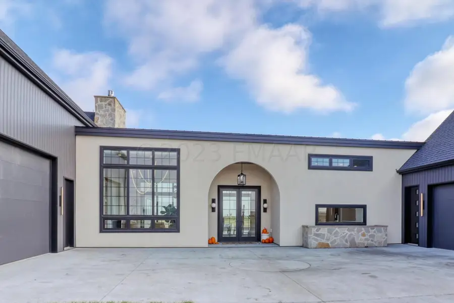 773 5 Avenue N, Casselton, ND 58012 - #2