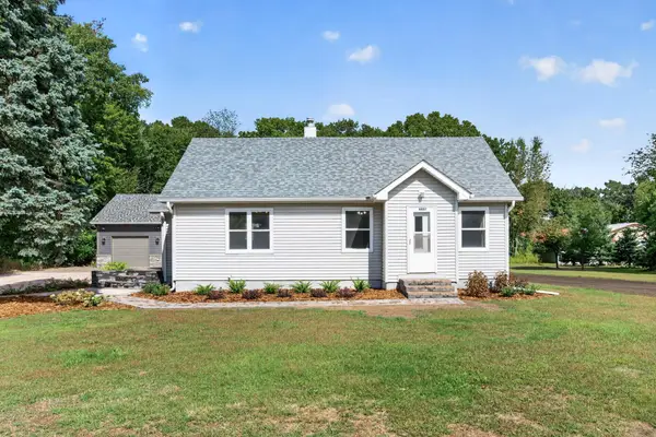 4407 Crosstown Boulevard Ne, Ham Lake, MN 55304