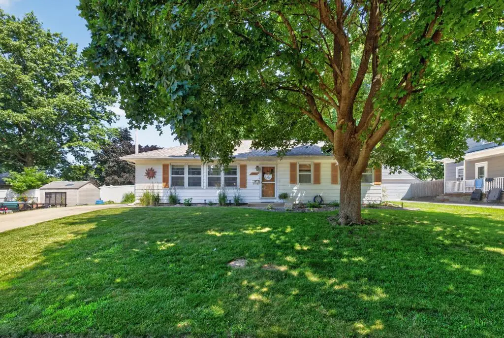1912 2nd Avenue Sw, Austin, MN 55912 - #1