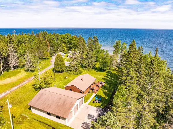 1690 Highway 61, Two Harbors, MN 55616