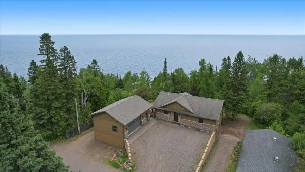 828 Slater Drive, Beaver Bay, MN 55614