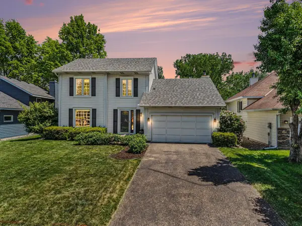 1195 Silverwood Road, Woodbury, MN 55125