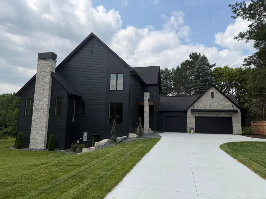 2980 Washta Bay Court, Chanhassen, MN 55331 - #2