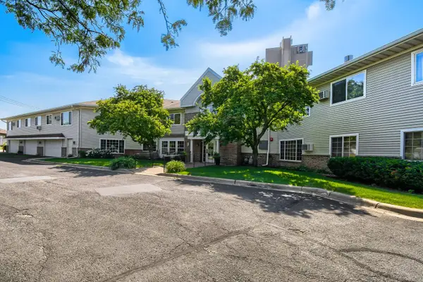 1729 6th Street Ne #9, Minneapolis, MN 55413