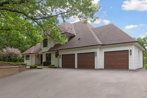 6 Spring Farm Lane, North Oaks, MN 55127