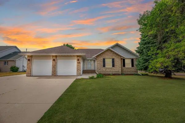 3456 28th Avenue S, Fargo, ND 58103