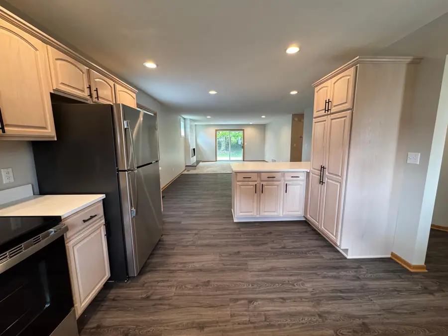 2608 10th Street Sw, Willmar, MN 56201 - #3