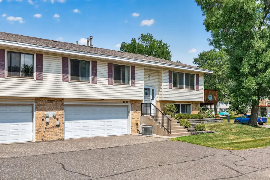 4297 Evergreen Drive, Vadnais Heights, MN 55127 - #3