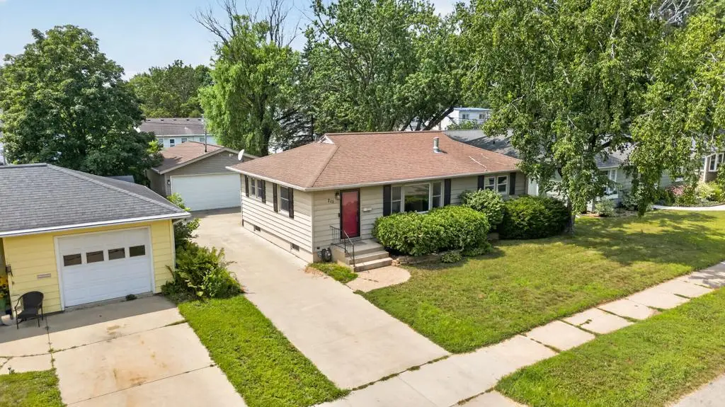 711 15th Avenue Ne, Rochester, MN 55906 - #1