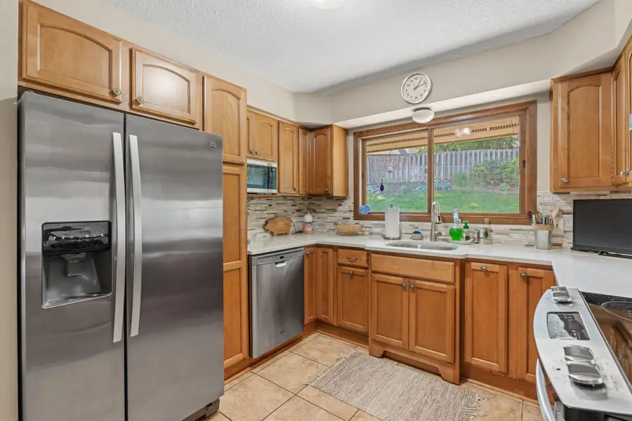 5986 Mckinley Street Ne, Fridley, MN 55432 - #3