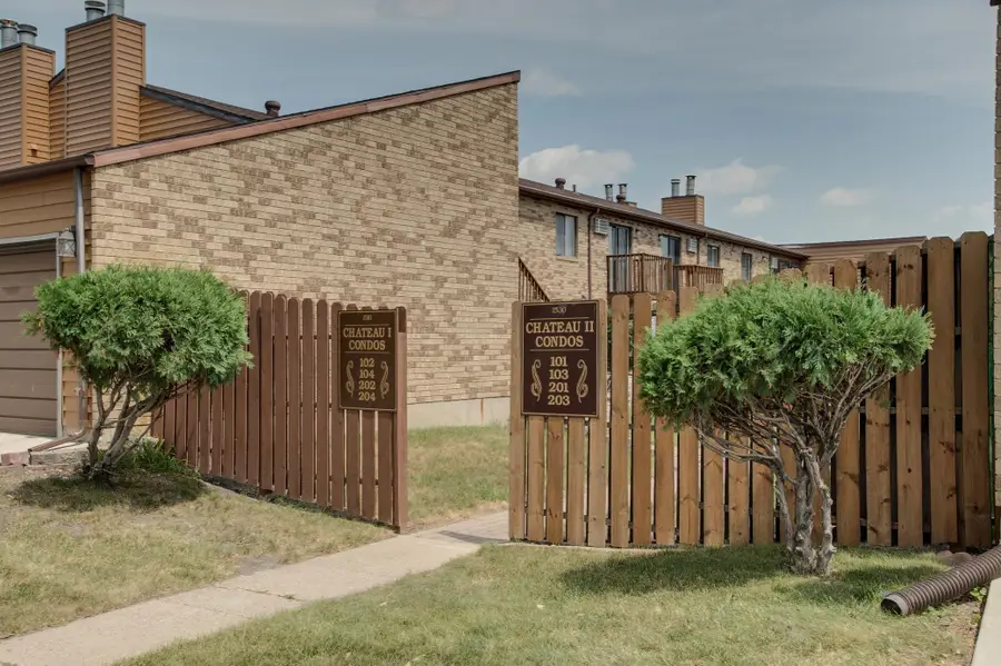 1530 35th Street S #E, Fargo, ND 58103 - #2