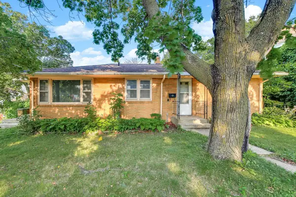 605 Greenbrier Street, Saint Paul, MN 55106