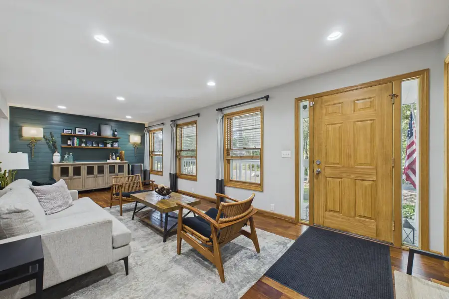 30 B Street, Saint Paul, MN 55106 - #3