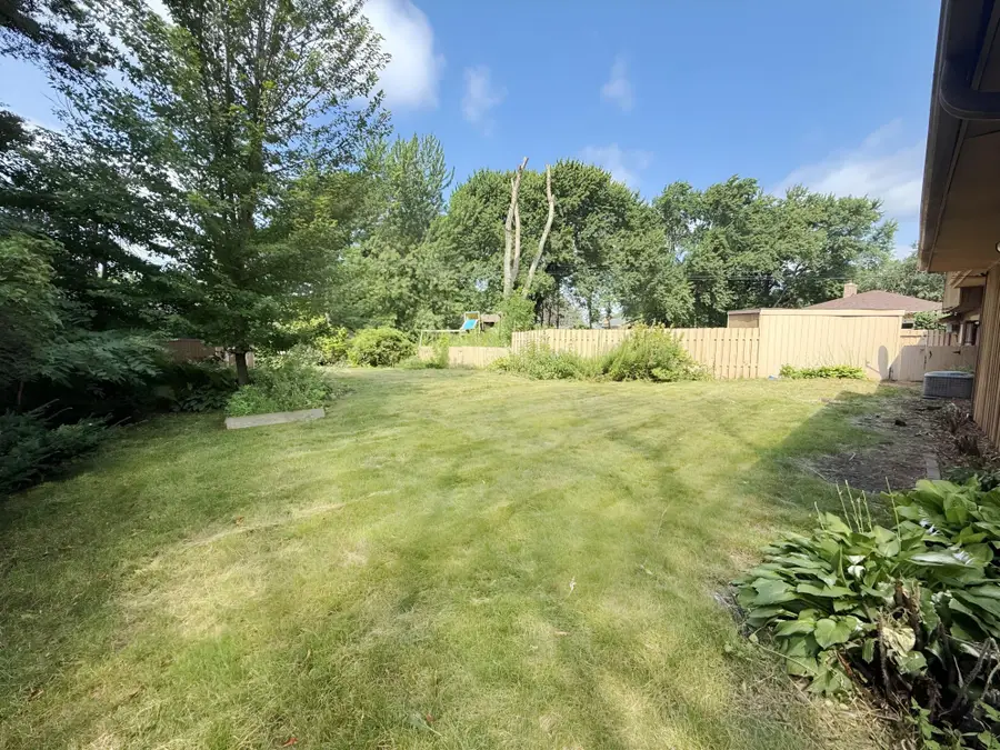 4497 S Oak Leaf Court, Vadnais Heights, MN 55127 - #2