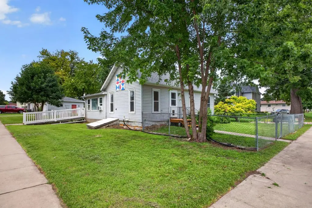 17 2nd Street Ne, Kasson, MN 55944 - #1