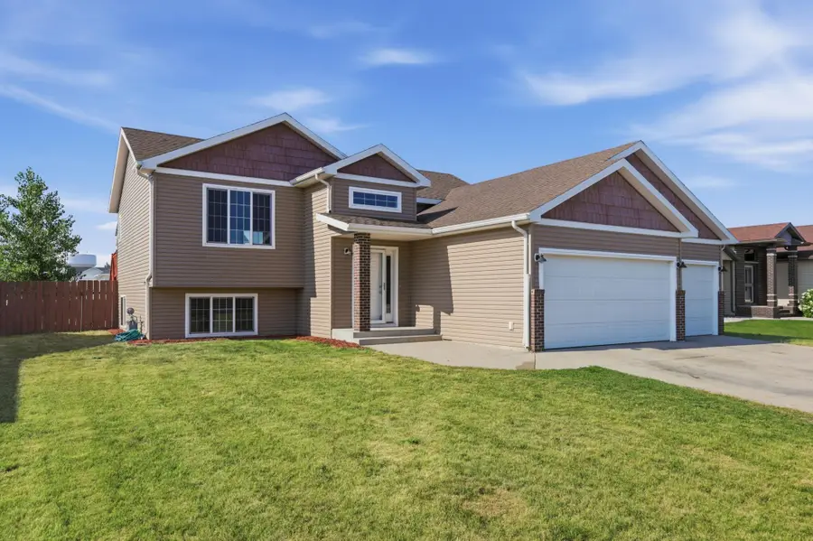 4260 Russet Avenue S, Fargo, ND 58104 - #3