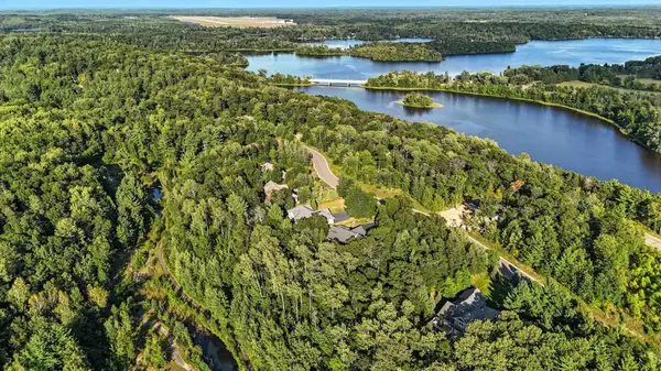 15858 Old Stonebridge Trail, Brainerd, MN 56401