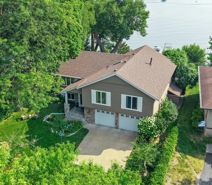 162 Peninsula Road, Medicine Lake, MN 55441 - #3