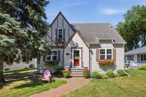 1258 2nd Street N, Fargo, ND 58102