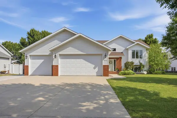 3515 44th Avenue S, Fargo, ND 58104