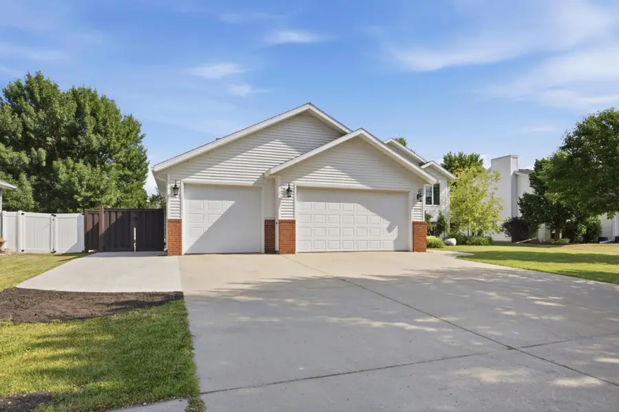 3515 44th Avenue S, Fargo, ND 58104 - #2