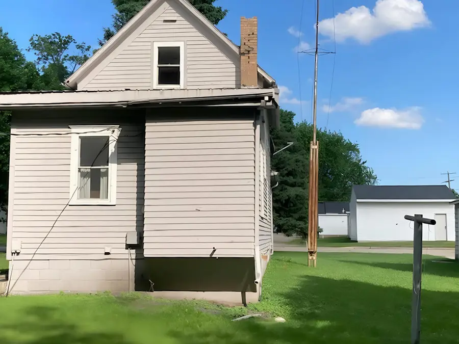 214 2nd Street Nw, Pennock, MN 56279 - #3