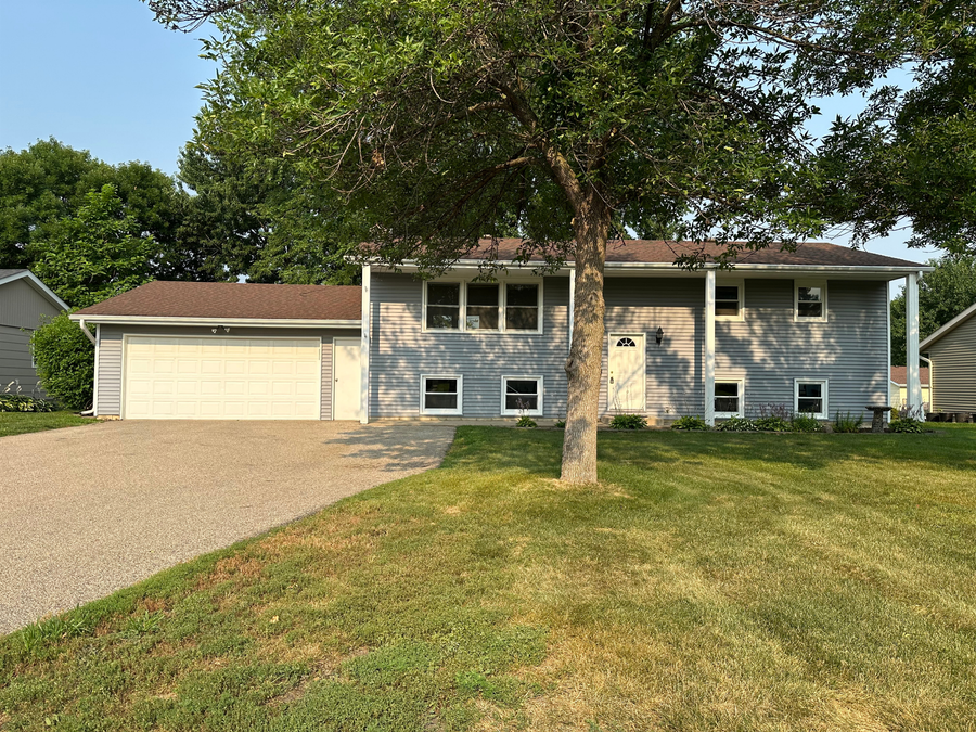 938 Pierce Street S, Shakopee, MN 55379 - #2